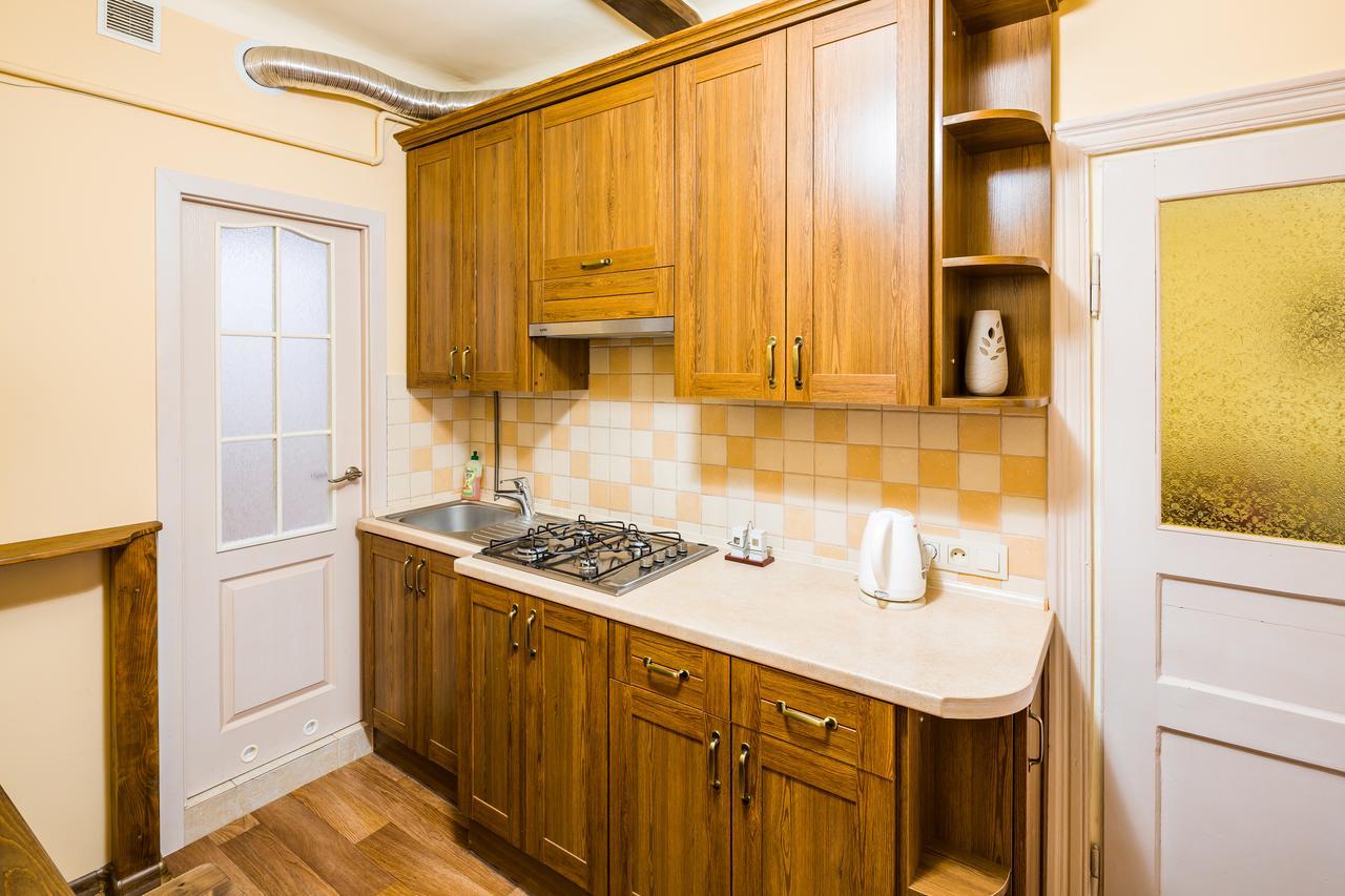 Apartment Krakivska 15 Lviv Exterior photo